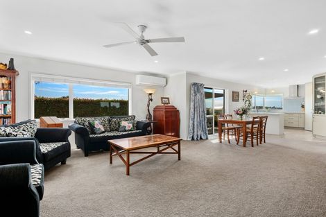 Photo of property in 8c Wiltshire Place, Te Puke, 3119