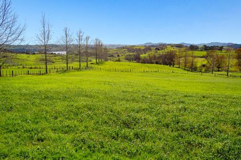 Photo of property in 54 Rangiora Road, Kaiwaka, 0573