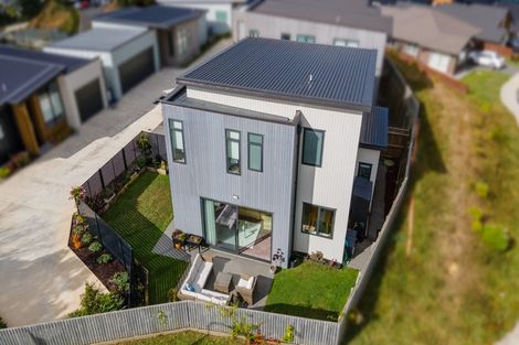 Photo of property in 2 Skysail Lane, Whitby, Porirua, 5024