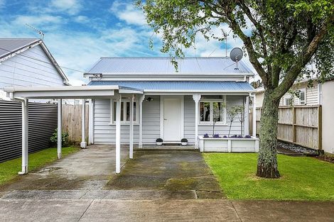 Photo of property in 94 Hine Street, New Plymouth, 4310