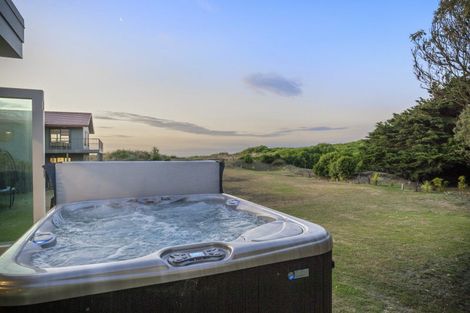 Photo of property in 10 Mariri Place, Waitarere Beach, Levin, 5510