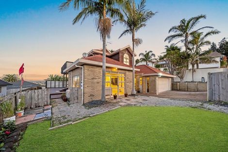 Photo of property in 10 San Fernando Way, Henderson, Auckland, 0612