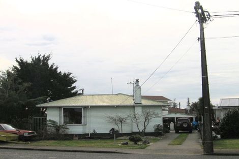 Photo of property in 100 Warwick Road, Mayfair, Hastings, 4122