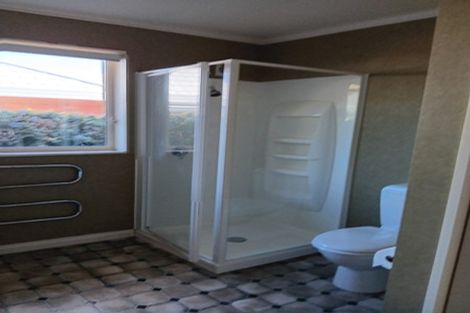 Photo of property in 187 The Parade, Island Bay, Wellington, 6023