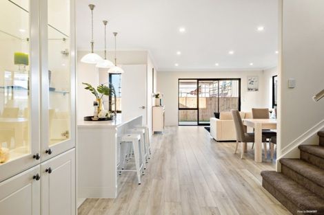 Photo of property in 82 Drumbuoy Drive, Flat Bush, Auckland, 2019