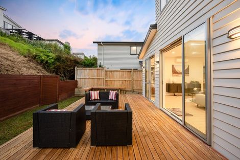 Photo of property in 27 Westerley Place, Long Bay, Auckland, 0630