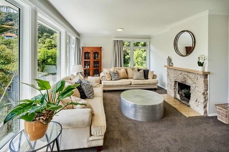 Photo of property in 2 Huia Road, Days Bay, Lower Hutt, 5013