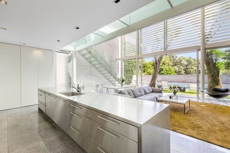 Photo of property in 2/6 Alberon Place, Parnell, Auckland, 1052