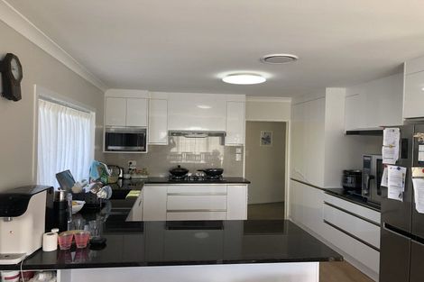 Photo of property in 194 Bleakhouse Road, Mellons Bay, Auckland, 2014