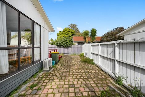 Photo of property in 15 Garland Drive, St Andrews, Hamilton, 3200