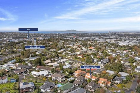 Photo of property in 2/1 Mossop Rise, Glenfield, Auckland, 0629