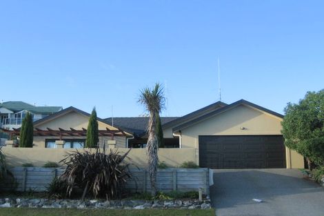 Photo of property in 87 Realm Drive, Paraparaumu, 5032