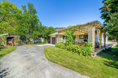 Photo of property in 1a Peel Place, Wainuiomata, Lower Hutt, 5014