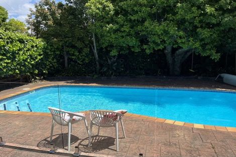 Photo of property in 24 Otakau Road, Milford, Auckland, 0620