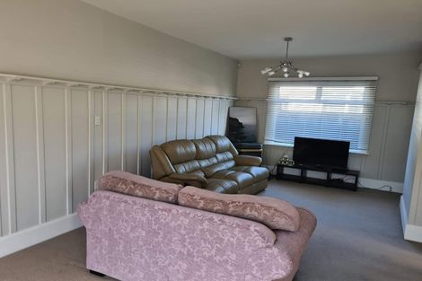 Photo of property in 11 Avonhead Road, Avonhead, Christchurch, 8042