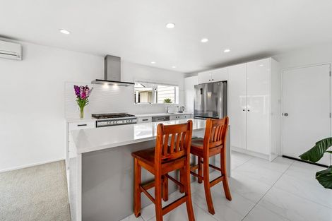 Photo of property in 31 Centreway Road, Orewa, 0931