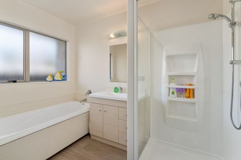 Photo of property in 167a Te Moana Road, Waikanae, 5036