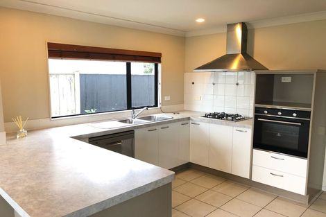 Photo of property in 3 Rialto Court, East Tamaki Heights, Auckland, 2016
