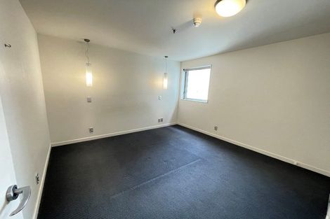 Photo of property in Montreaux Apartments, 5i/164 The Terrace, Wellington Central, Wellington, 6011