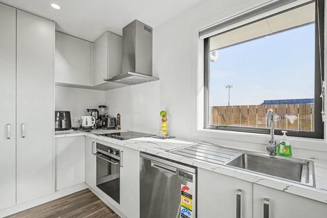 Photo of property in 30 Scully Place, Strathern, 9812