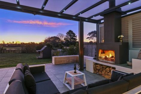 Photo of property in 10 Cottonwood Close, Paraparaumu Beach, Paraparaumu, 5032