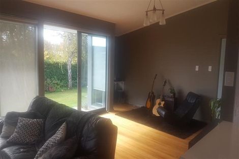 Photo of property in 15 Mirfield Place, Russley, Christchurch, 8042