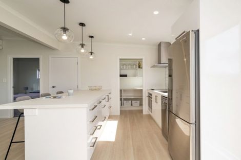 Photo of property in 28 Navigation Drive, Cooks Beach, Whitianga, 3591