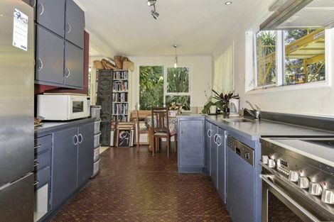 Photo of property in 71 Crawford Avenue, Mangere Bridge, Auckland, 2022