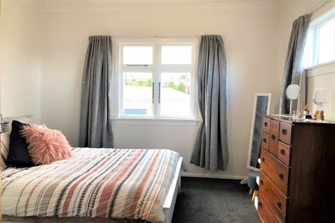 Photo of property in 1 Mcneil Street, Balclutha, 9230