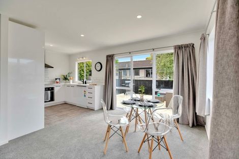 Photo of property in 12a Hinton Place, Weymouth, Auckland, 2103