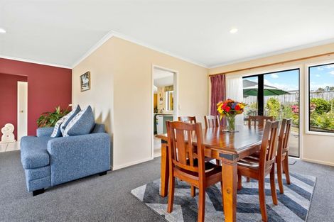 Photo of property in 58 Hillwell Drive, Henderson, Auckland, 0612