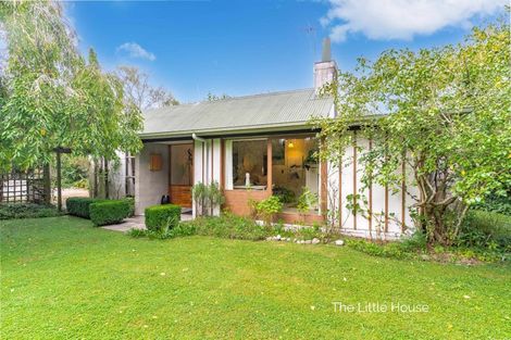 Photo of property in 12 Kempton Street, Greytown, 5712