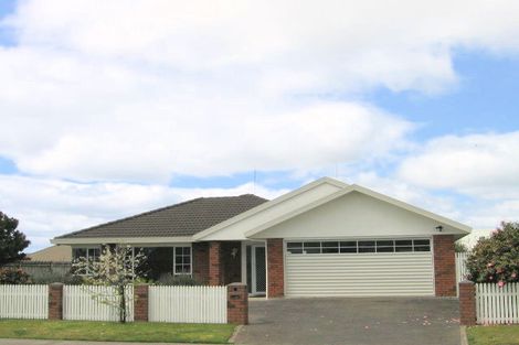Photo of property in 13 Lotus Avenue, Mount Maunganui, 3116