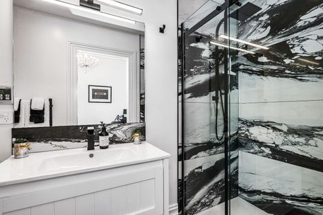 Photo of property in 12 Cross Street, Regent, Whangarei, 0112