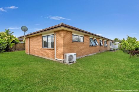 Photo of property in 16 Ironstone Place, Randwick Park, Auckland, 2105