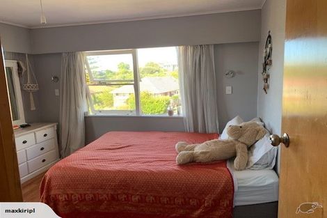 Photo of property in 17 Margaret Place, Milford, Auckland, 0620