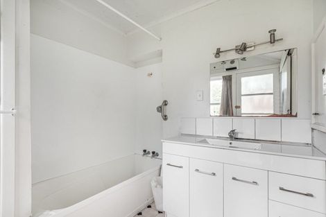 Photo of property in 5 Beacholm Road, Takapuna, Auckland, 0622