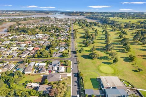 Photo of property in 12a Racecourse Road, Waiuku, 2123