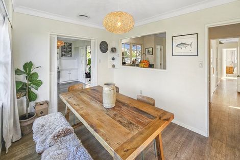 Photo of property in 8 James Cook Street, Havelock North, 4130