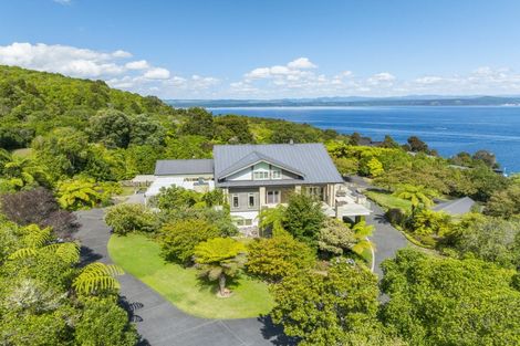 Photo of property in 49 Whakamoenga Point, Acacia Bay, Taupo, 3385