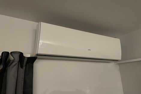 Photo of property in 76 Te Atatu Road, Te Atatu South, Auckland, 0610