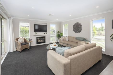 Photo of property in 2 Rossall Crescent, Rolleston, 7615