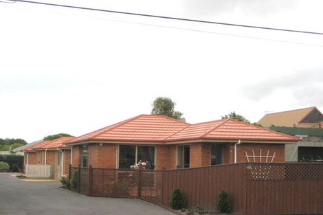 Photo of property in 2/132 Hills Road, Edgeware, Christchurch, 8013