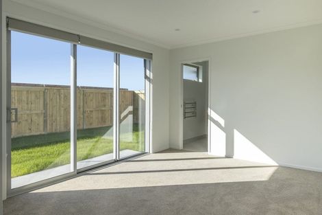 Photo of property in 2 Entelea Close, Papamoa Beach, Papamoa, 3118