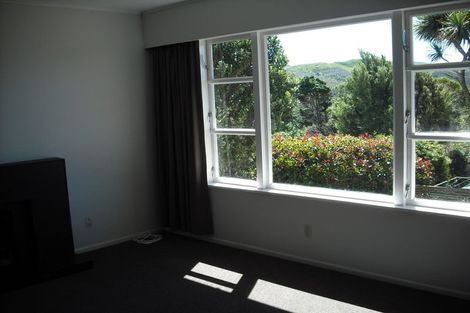 Photo of property in 19a Huntingdon Street, Northland, Wellington, 6012