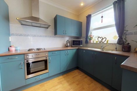 Photo of property in 7 Winchester Street, Levin, 5510