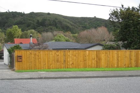 Photo of property in 2/98 Horoeka Street, Stokes Valley, Lower Hutt, 5019