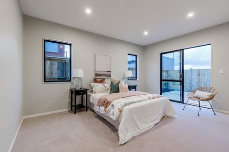 Photo of property in 15 Ropere Street, Kumeu, 0810