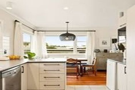 Photo of property in 84a Triangle Road, Massey, Auckland, 0614