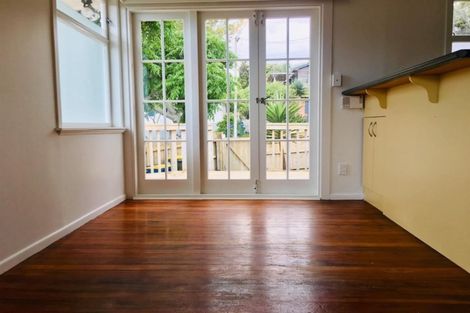 Photo of property in 20 Blease Street, New Lynn, Auckland, 0600